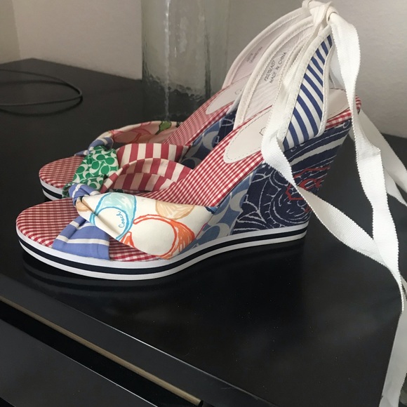 Coach - Picture 2 of 2